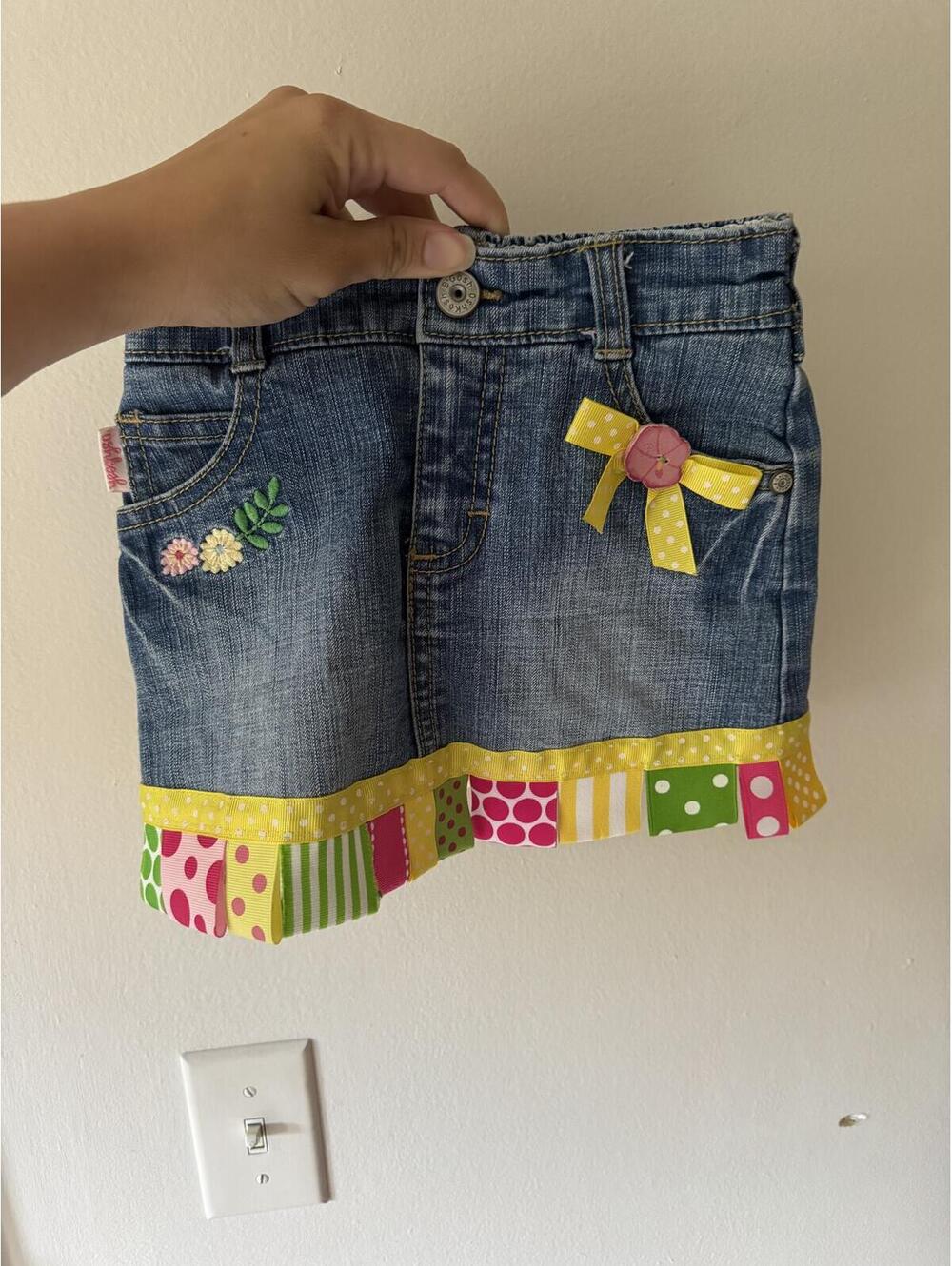 Oshkosh Y2K HTF fabric appliqué Denim Skirt